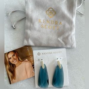 NWT Kendra Scott “Maize” drop earrings in Aqua Blue